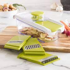 Mandoline slicer for vegetable preparation