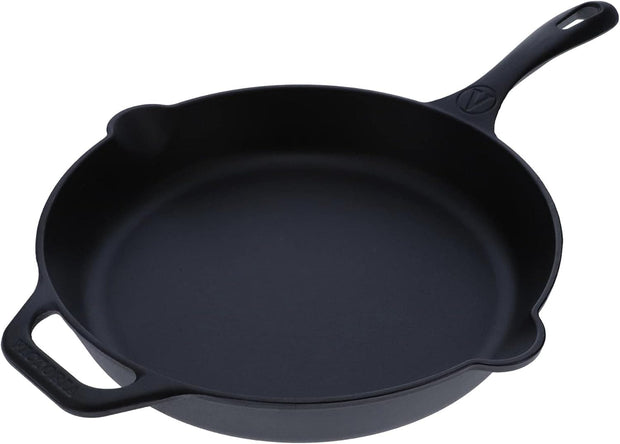 Laché Supply & Co. + Cast Iron Chef Chronicles Woven Skillet Pot